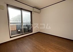 ドムス梅郷 106 1階ワンルームのリビング/ダイニング