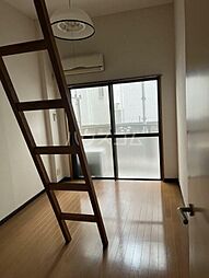 ロイヤルパシフィック 104 1階ワンルームのリビング/ダイニング