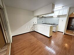 ロイヤルハイツヤマナカ 207 2階1LDKのリビング/ダイニング