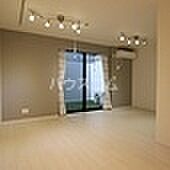 東急東横線 都立大学駅 徒歩7分の賃貸マンション 1階2LDKのリビング/ダイニング