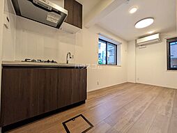 アパートメントＴＳ02 102 1階ワンルームのリビング/ダイニング