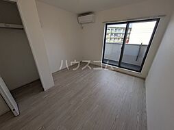 ジーメゾン岩槻南平野 303 3階1Kのリビング/ダイニング