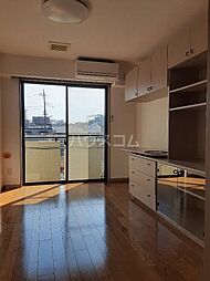 メゾン・アンソレイユ 101 1階1Kのリビング/ダイニング