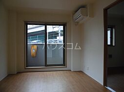 ハイネスメゾン成輪 3階1LDKのリビング/ダイニング