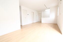 フィオ A 1階3LDKのリビング/ダイニング