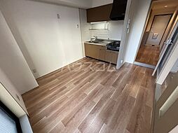 ロイメント名駅 602 6階2DKのリビング/ダイニング