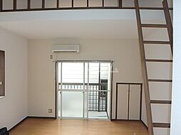 メゾンアイサン府中 202 1階ワンルームのリビング/ダイニング