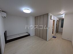 アーバン 102 1階ワンルームのリビング/ダイニング