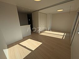 カーサアーバン 201 2階2LDKのリビング/ダイニング