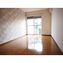 メゾンアゼリア 102 1階1Kのリビング/ダイニング