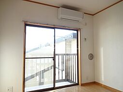 ラ・マイレ・アレイ 2階1Kのリビング/ダイニング