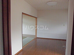 マンションメルローズ 105 1階2DKのリビング/ダイニング