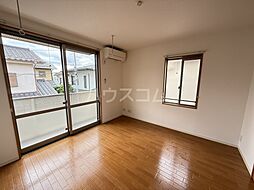 グローリエ 202 2階1LDKのリビング/ダイニング