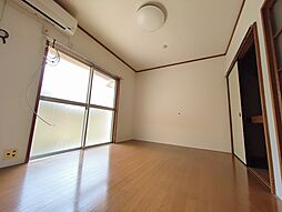 京王線 布田駅 徒歩10分の賃貸アパート 1階1DKのリビング/ダイニング