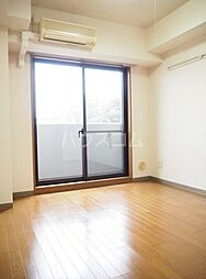 東急池上線 御嶽山駅 徒歩4分の賃貸マンション 3階ワンルームのリビング/ダイニング