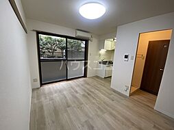 サウスヒルズ都立大 102 1階ワンルームのリビング/ダイニング
