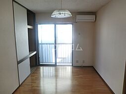 プライム篠田 201 2階1Kのリビング/ダイニング