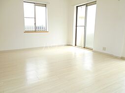 メゾン・ド・レスポワール 101 1階1LDKのリビング/ダイニング