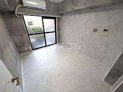 東京メトロ千代田線 北綾瀬駅 徒歩10分の賃貸マンション 2階ワンルームのリビング/ダイニング