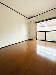 JR中央線 三鷹駅 バス19分 野崎下車 徒歩1分の賃貸アパート 2階1Kのリビング/ダイニング