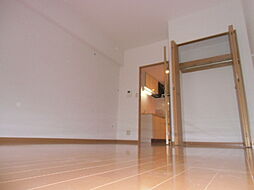 東武伊勢崎線 小菅駅 徒歩7分の賃貸マンション 3階1Kのリビング/ダイニング