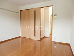 サンピラー 106 1階1Kのリビング/ダイニング