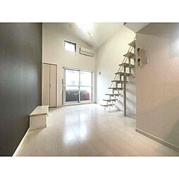 グローバルスタンス 205 1階ワンルームのリビング/ダイニング