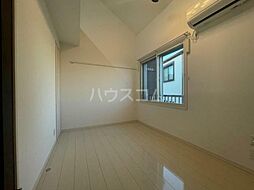 リーヴェルポート横浜南エミール E205 2階1Kのリビング/ダイニング