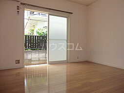 クリスタルコーポ 102 1階1Kのリビング/ダイニング