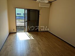 アーバンパレス鷹の台 106 1階ワンルームのリビング/ダイニング