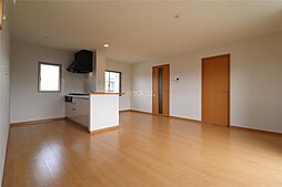 スマイル 201 2階1LDKのリビング/ダイニング