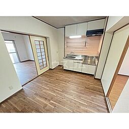 バロン幸定野 203 2階3DKのリビング/ダイニング