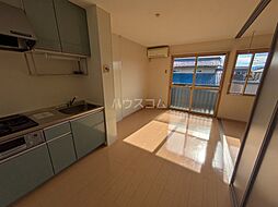 メゾンプリムローズ 203 2階1LDKのリビング/ダイニング