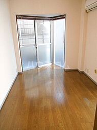 リバティホワイト 201 2階ワンルームのリビング/ダイニング