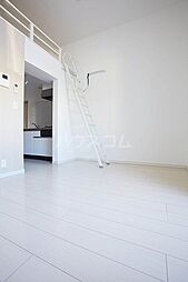 シャマー・ウィラ 101 1階1Kのリビング/ダイニング