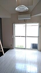 アールイーステージ道徳 2階ワンルームのリビング/ダイニング