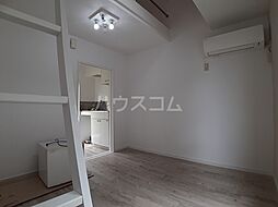 プラザ・ドゥ・デボンＢ棟 101 1階ワンルームのリビング/ダイニング