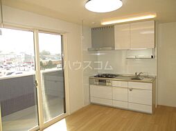 トレス　ピノ 202 2階ワンルームのリビング/ダイニング