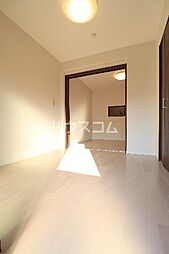 ｉＲＯＣＫ南流山 102 1階1LDKのリビング/ダイニング