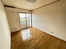 ヴィラージュ市野井 102 1階1Kのリビング/ダイニング