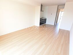 カスタリアIV 105 1階ワンルームのリビング/ダイニング