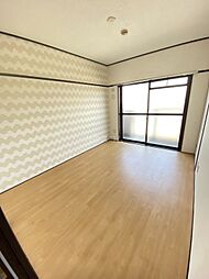 エバーグリーン嵐山 301 3階3DKのリビング/ダイニング