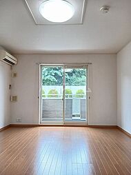 ベルグラース 101 1階ワンルームのリビング/ダイニング