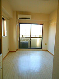 ウィンザーパレス川口 6階1Kのリビング/ダイニング