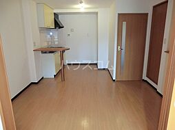 シャトー・グラシューズ 206 2階1LDKのリビング/ダイニング