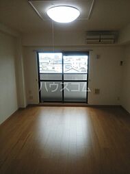 ベルベアー 303 3階1Kのリビング/ダイニング