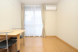 レオパレスオラージュ 203 2階1Kのリビング/ダイニング