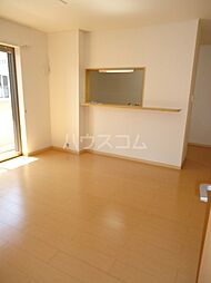 クイーンズタウンＥ 101 1階1LDKのリビング/ダイニング