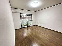 ジオコート桂 102 1階ワンルームのリビング/ダイニング