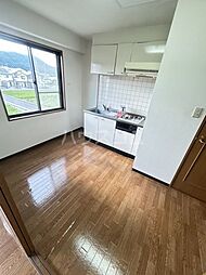 松山サザンクロス 302 3階2DKのリビング/ダイニング